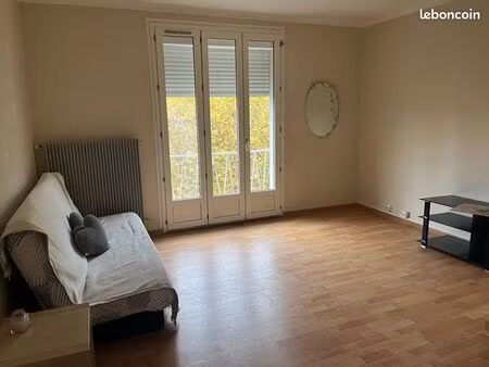 f3 lumineux à louer- digoin