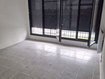 location f2 à w montargis