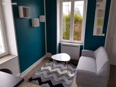 t2 meublé rénové – 30 m² – idéal étudiant – proche écoles et commodités