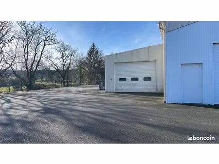 hangar / local d’activité de 120 m²