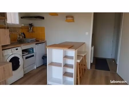 studio meublé climatisé avec balcon