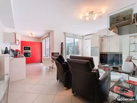appartement 4 pièces 80 m²