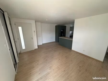 appartement t3 aïcirits 70m2