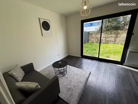 t2 meublé inclus elec eau 100m insa la doua