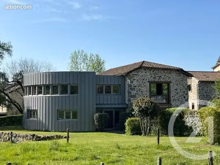 maison 7 pièces 267 m²