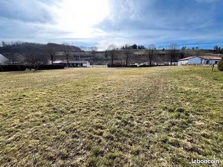 terrain 1 220 m² vezac