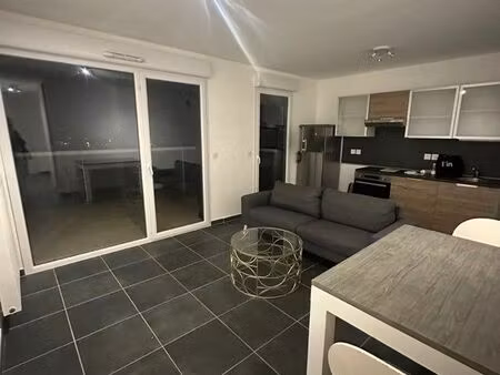 grand t2 de 42 m2 meublé + grand balcon à 5 min douane suisse ◊