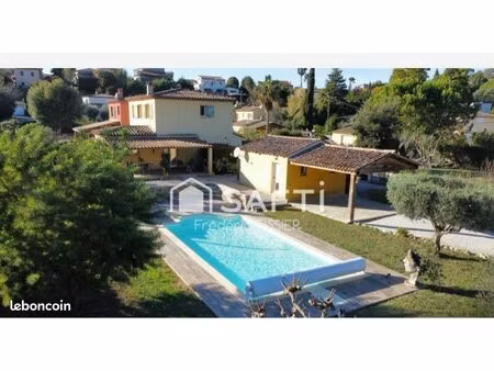 villa a loué à la roquette sur siagne
