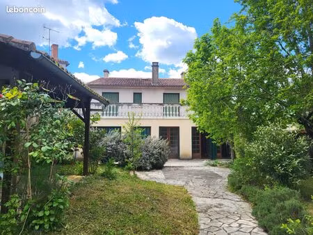 maison 8 pièces 200 m²