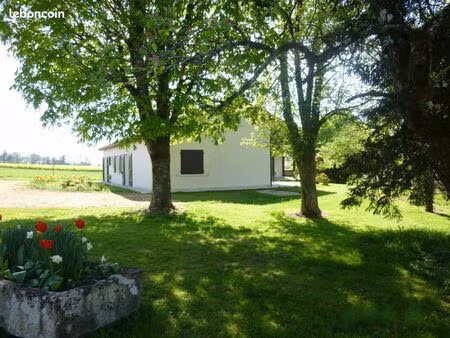 maison individuelle à 7 km de ruffec