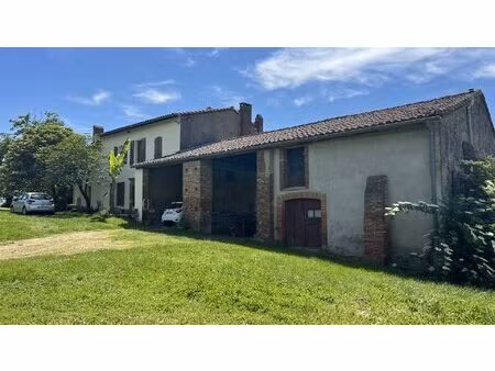 propriété de caractère avec vue pyrénées  aux portes de toulouse