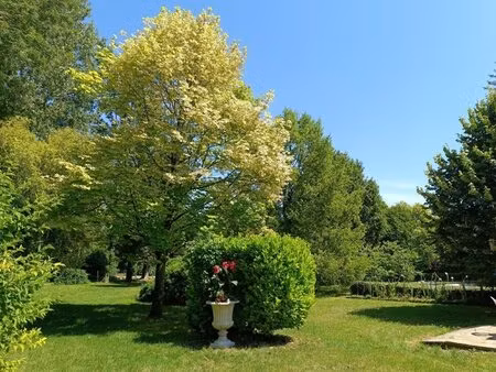 belle propriété avec possibilité d'activité de gite ou chambres d'hotes
