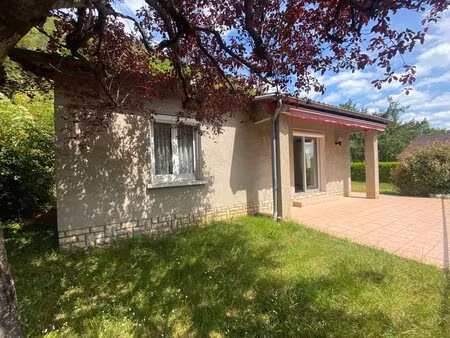 saint antonin noble val  dans village  maison individuelle