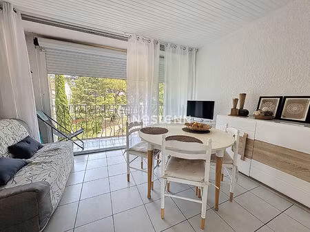 appartement dans résidence avec piscine proche des plages à argeles sur mer 3 pièce(s) 38 