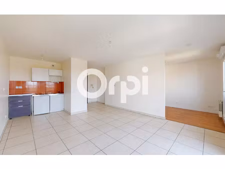 location appartement  39.24 m² t-2 à bron  710 €