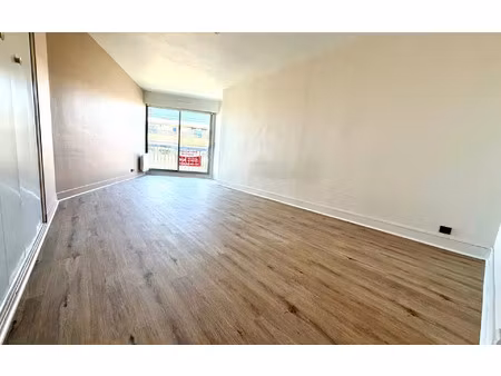 location appartement  m² t-1 à chelles  671 €