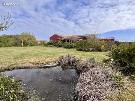 maison bois éco-performante – quasi autonome – 120 m² – terrain +1 ha