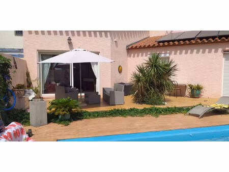 villa 3 faces   3 chambres  dans un quartier calme avec piscine  à 15 minutes d'argelès su