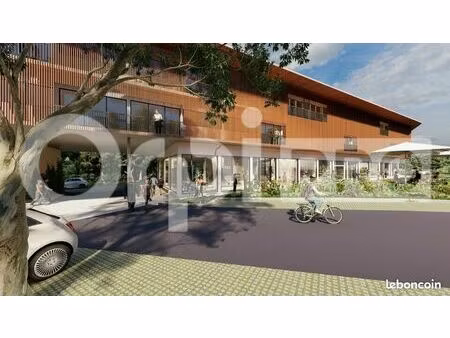 local commercial 210 m²