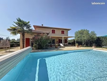 maison 9 pièces 266 m²