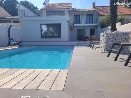 maison villa avec piscine bord de mer (zone non inondable - emplacement idéal) - plage à p