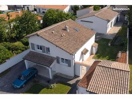 maison 7 pièces 199 m²