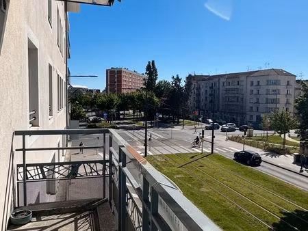 t2 lumineux de 53 5 m² avec balcon exposé ouest