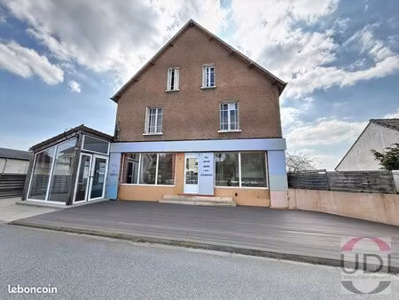 immeuble 6 pièces 134 m²