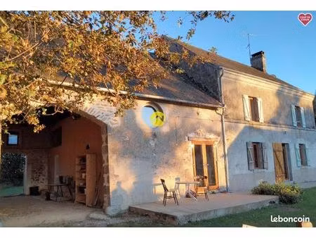 belle fermette avec grange renoveee