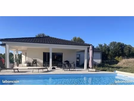 villa 120m2 plain-pied avec piscine et jardin