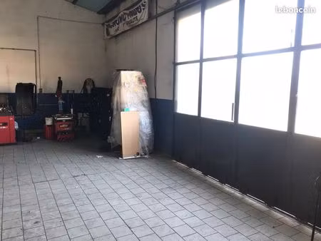 local à louer ( activité automobile)
