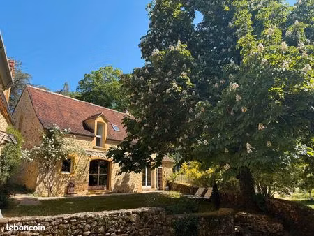 maison ancienne rénovée  1 hectare calme et bucolique