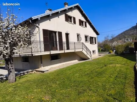 rare à beure : maison de caractère t7 – 169 m² | à 5 min de besançon