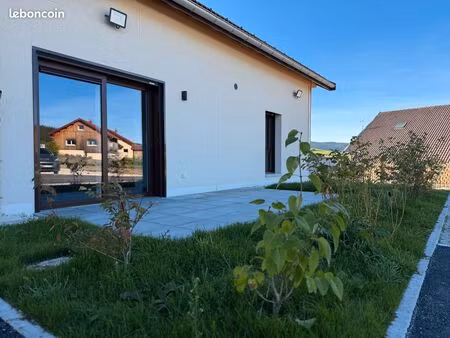 appartement 60m2  terrasse et jardin