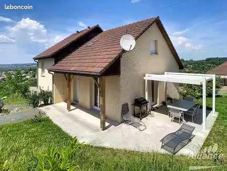 villa 7 pièces 118 m²
