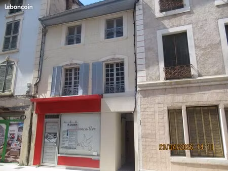 plateau 61 m² à rénover – centre-ville