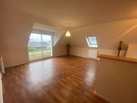location appartement 2 pièces à saint-méen-le-grand (35290) : à louer 2 pièces / 49m² sain