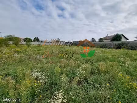 terrain 1000 m² albon