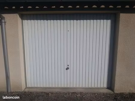 garage / box centre ville bergerac 75 euros ttc/mois