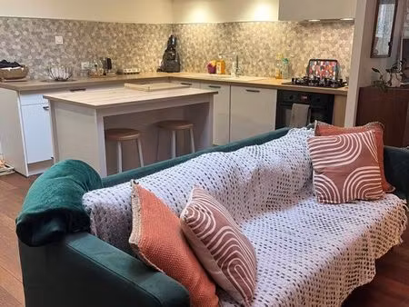 vend mur avec appartement et local commercial indépendant