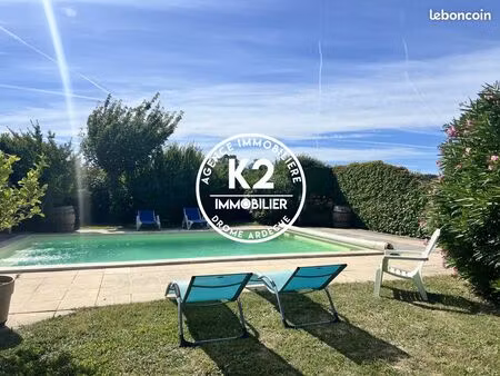 propriété 8 pièces 237 m²