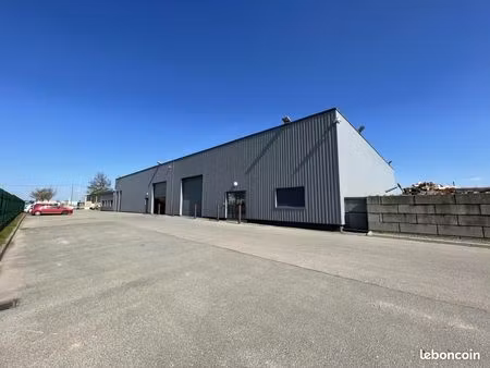 local d'activité 1 100 m²