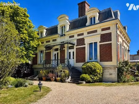 maison 7 pièces 200 m²