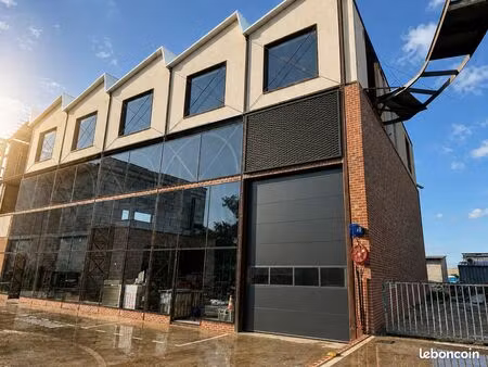 bâtiment neuf  construit révolution industrielle