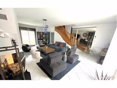 belle maison familiale