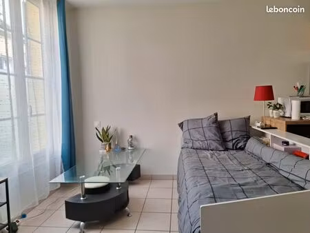 loue studio meublé