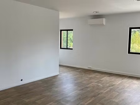 bureau 85m²