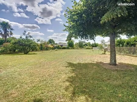 terrain constructible 708m² pinsaguel