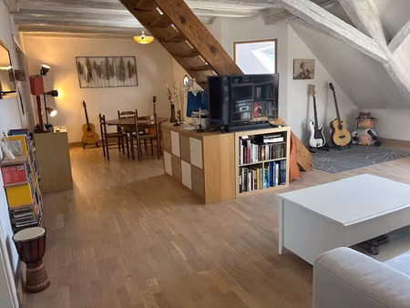 superbe duplex 4 pieces aux portes de l'hyper -centre rue