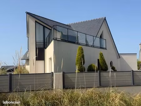 villa contemporaine d’architecte 133 m² – toit terrasse – petit aperçu mer – port et plage